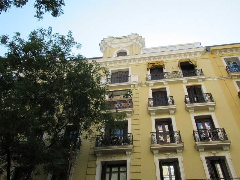 Restauración de balcones y saneamiento fachada Madrid