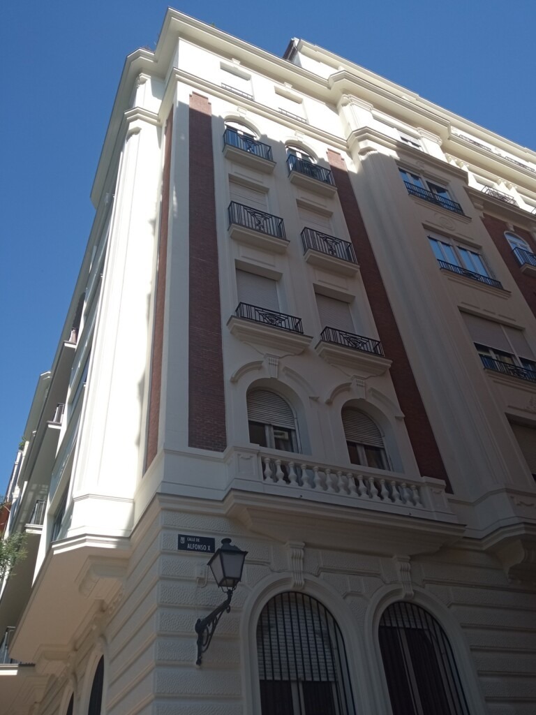 rehabilitación fachadas y patios Eduardo Dato Madrid