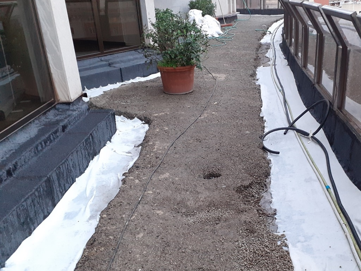 Renovación de terrazas en el Centro de Madrid 4 Terraza renovada con sistema registrable para mantenimiento de instalaciones