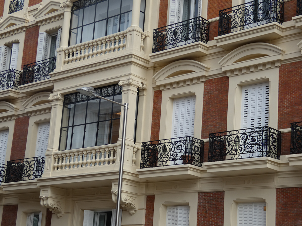 Restauracion fachadas Madrid 15 rehabilitación de fachada de ladrillo con balcones en Madrid