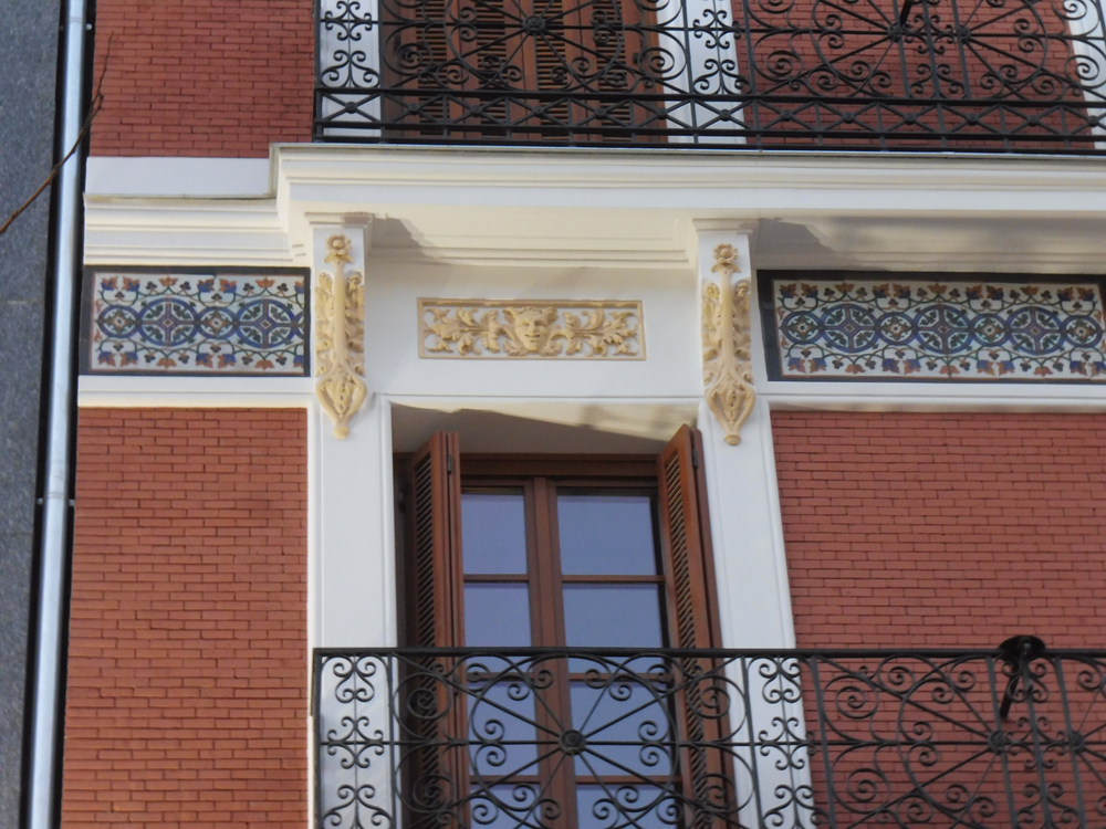 Restauracion fachadas Madrid 5 fachada de ladrillo rehabilitada en edificio residencial en Madrid