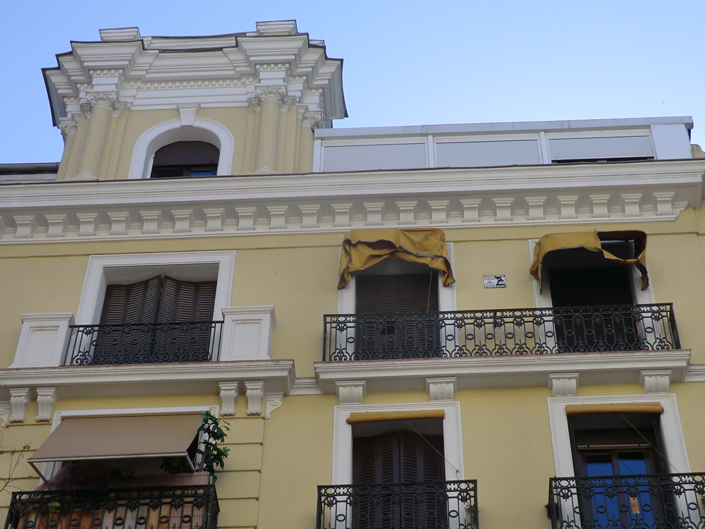 Restauracion fachadas Madrid 7 rehabilitación de fachada clásica en edificio residencial en Madrid