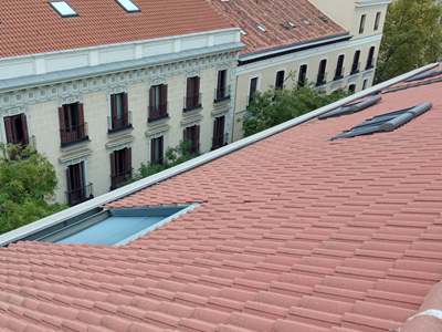 SR26 DESPUES 4 Cubierta de edificio en Madrid con rehabilitación de tejado e impermeabilización